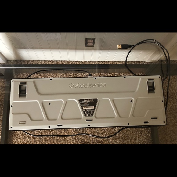 Light-up Keyboard - Picture 4 of 6